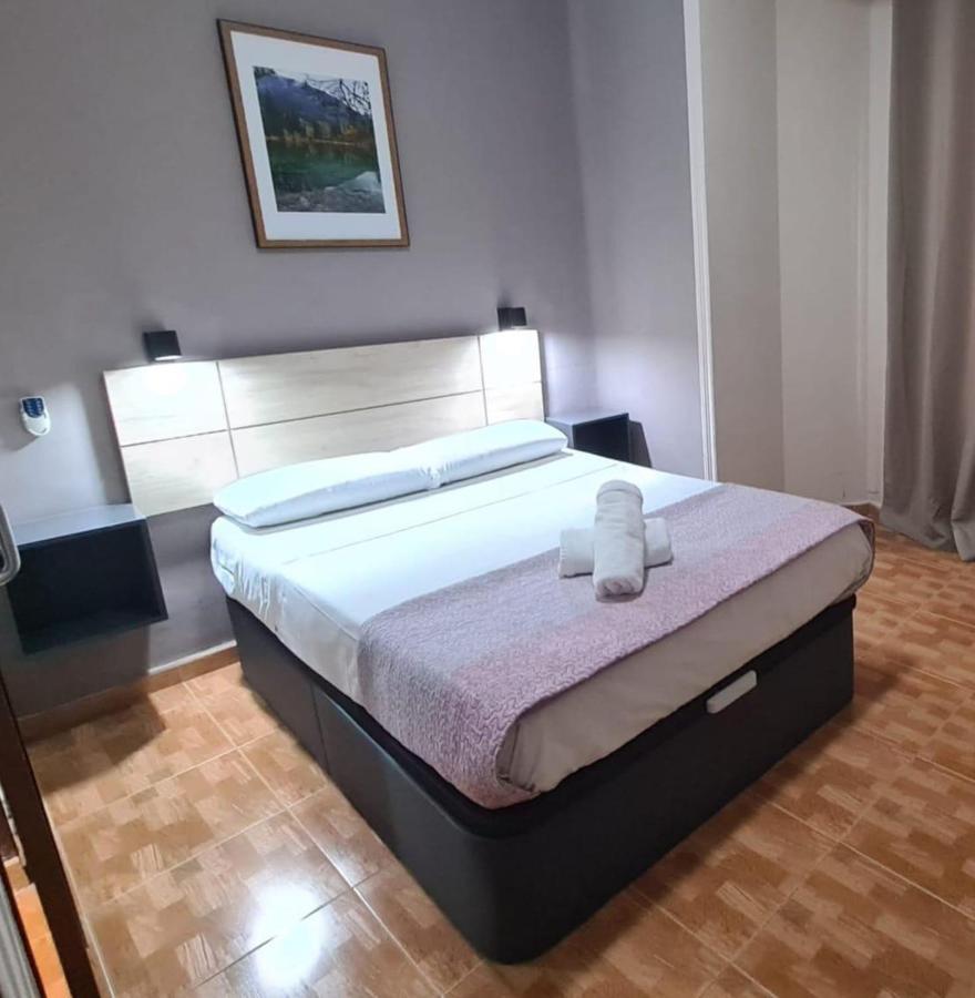 Hostal Miami Madrid Eksteriør billede