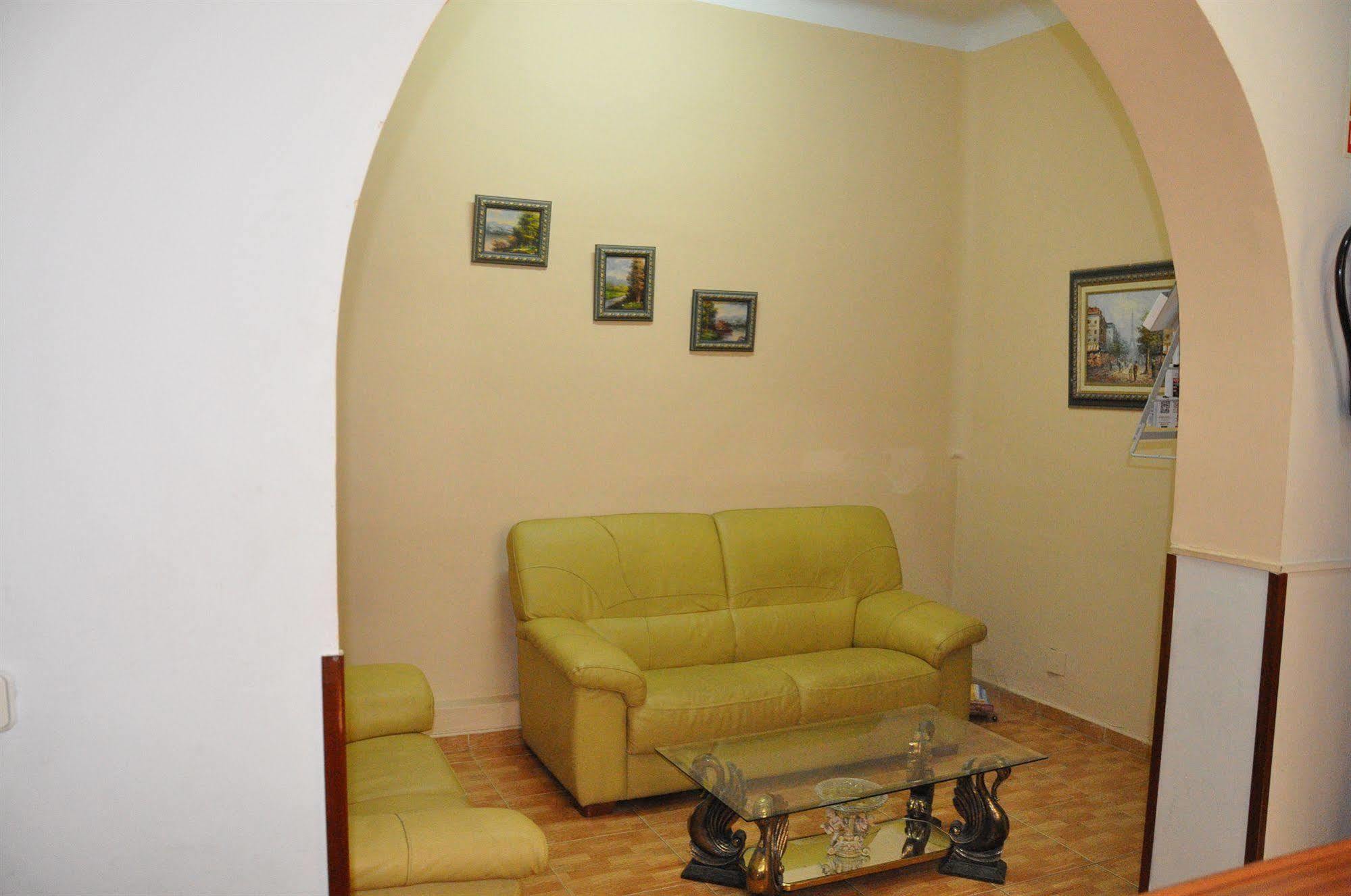 Hostal Miami Madrid Eksteriør billede